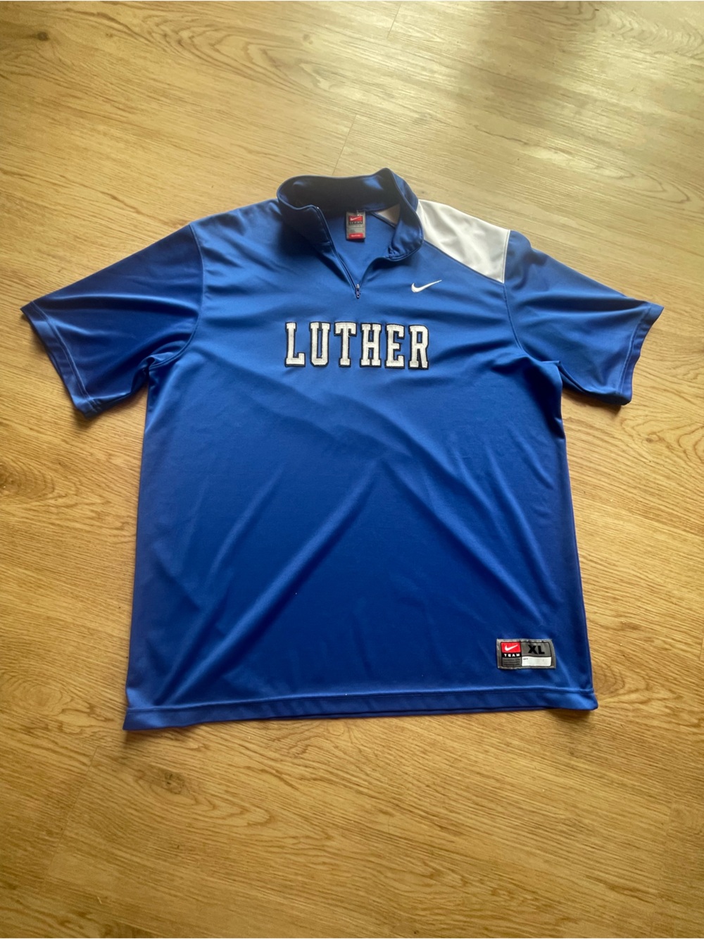 Nike Blue & White 'LUTHER' vintage Short-Sleeve Quarter-Zip Shirt